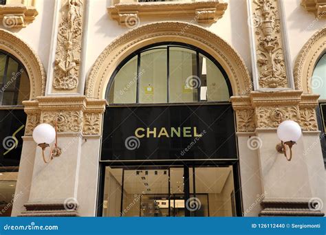 chanel stores in milan.